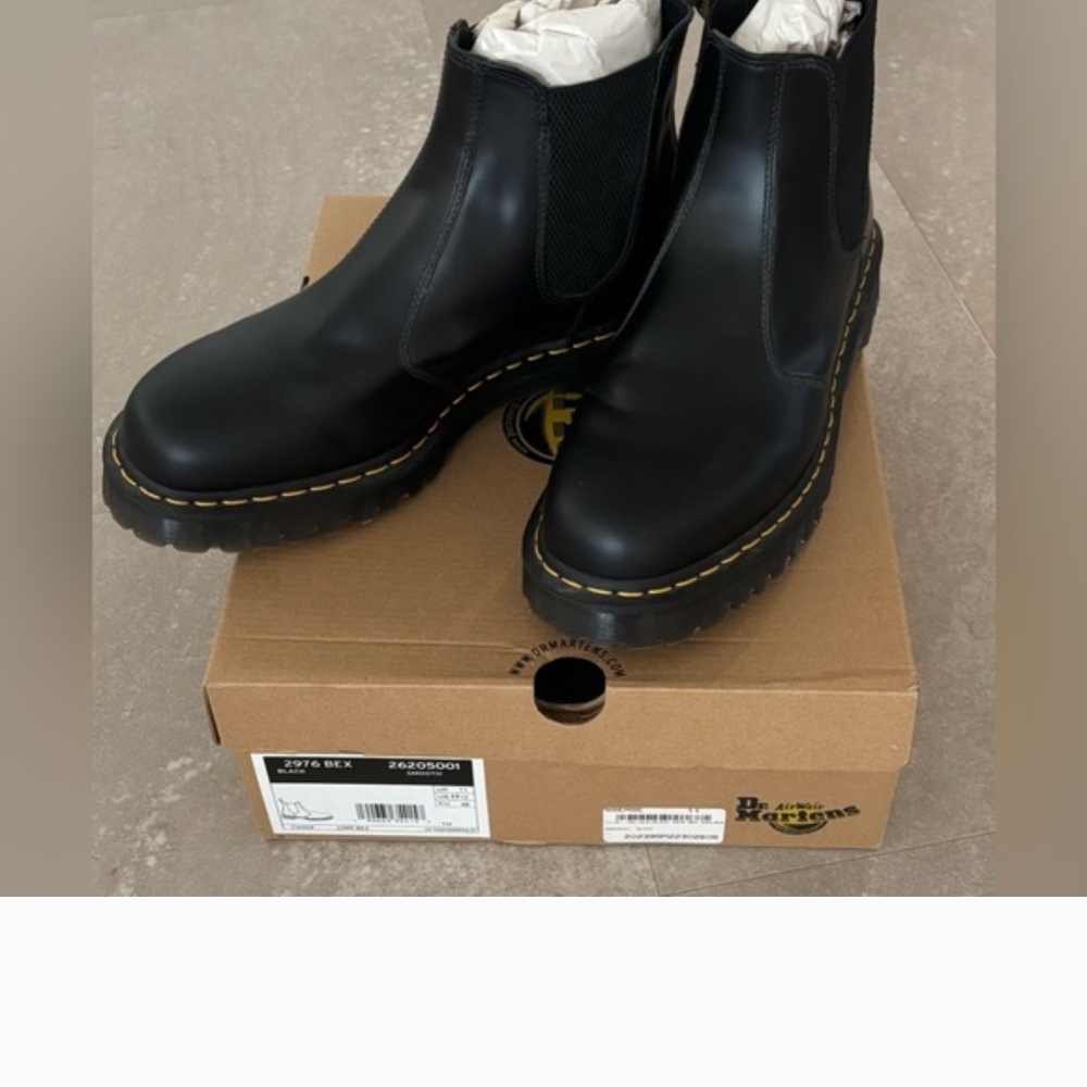 Dr. Martens Leather Chelsea Boots 2976 Bex Smooth